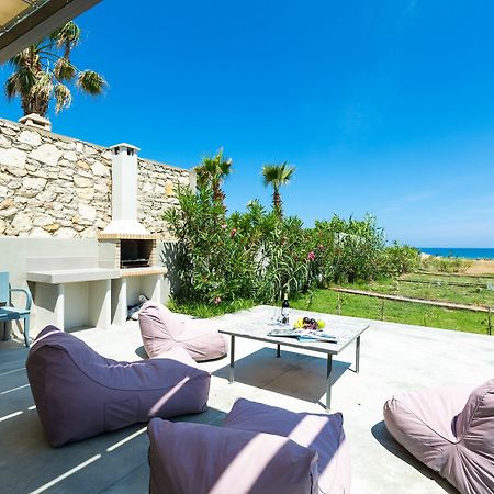 Yiannis Apartments Adelianos Kampos Exterior photo