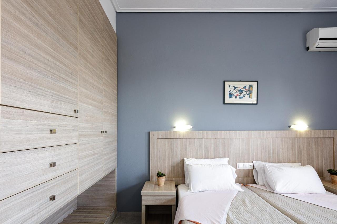 Yiannis Apartments Adelianos Kampos Exterior photo
