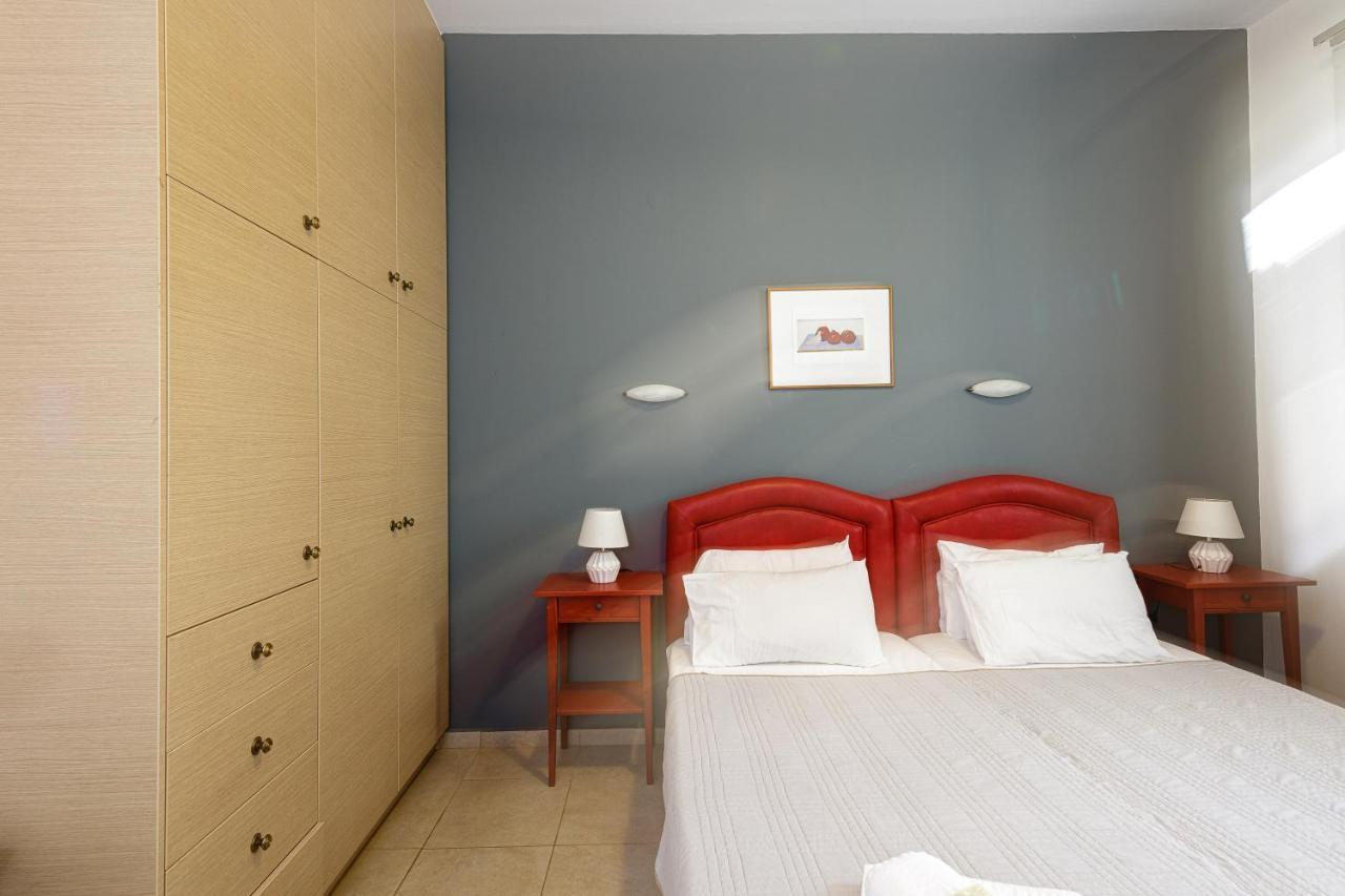 Yiannis Apartments Adelianos Kampos Exterior photo