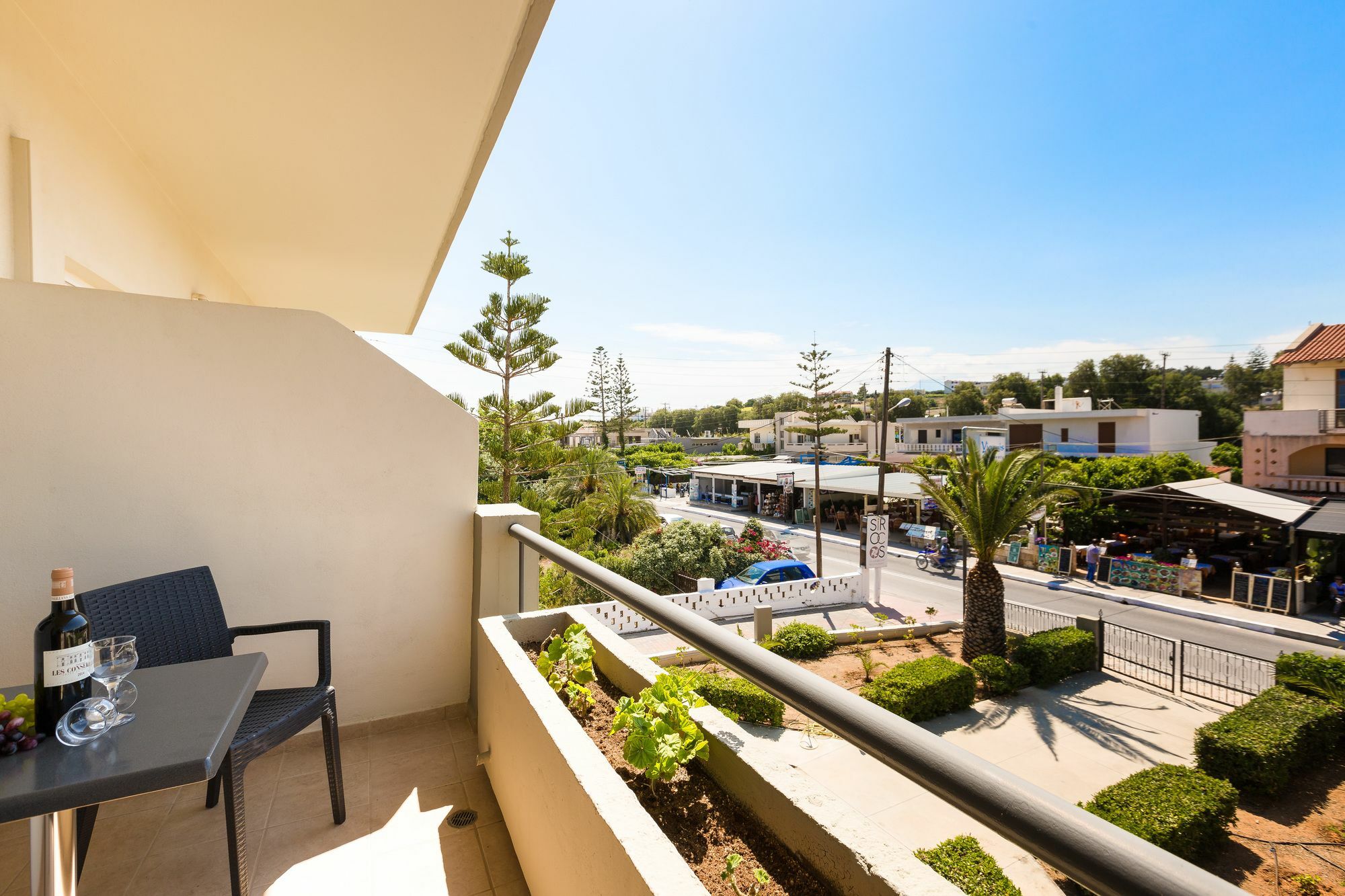 Yiannis Apartments Adelianos Kampos Exterior photo