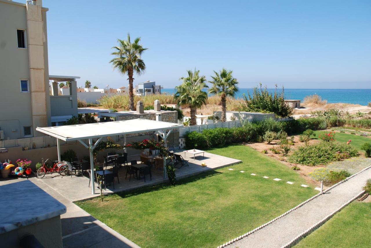 Yiannis Apartments Adelianos Kampos Exterior photo